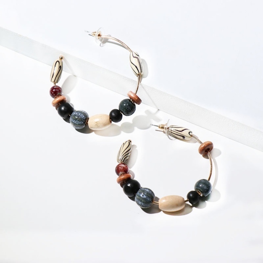 *HARLOW* Colorful Wood Bead Hoop Earrings - Picture 2 of 2